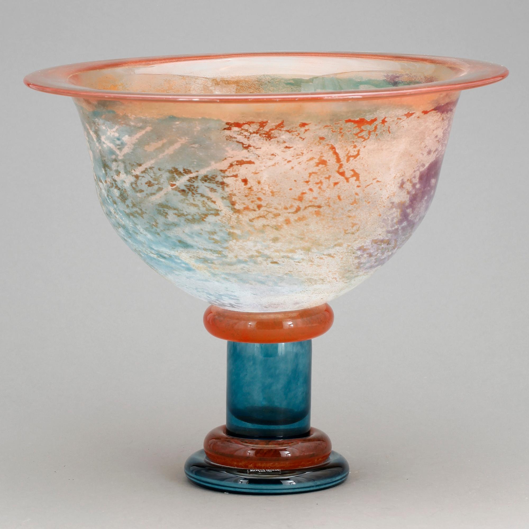 SKÅL på FOT, glas, ur serien "Cancan", Kjell Engman, Kosta Boda. 1900-talets andra hälft.