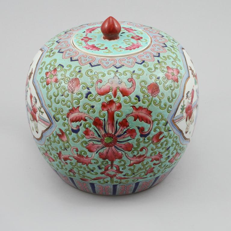 LOCKURNA, porslin, Kina, 1900-tal.