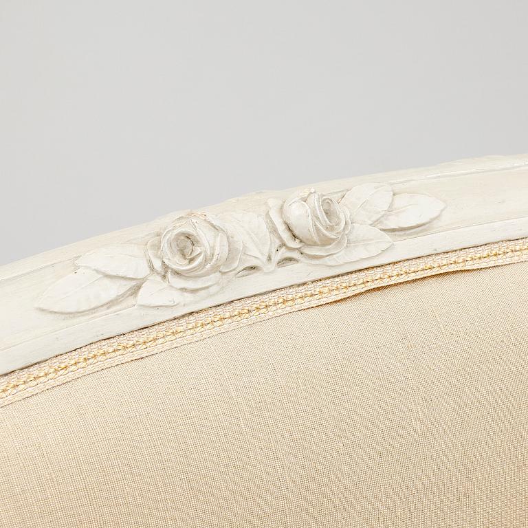 BANKETTSOFFA. Gustaviansk stil, omkr år 1900.