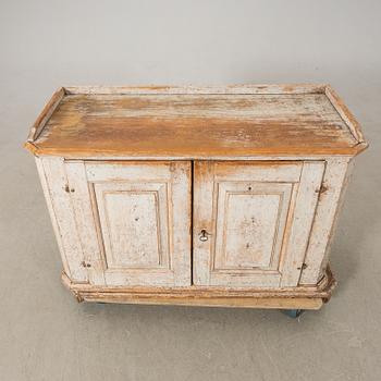 Gift in the Gustavian style, first half of the 19th century.