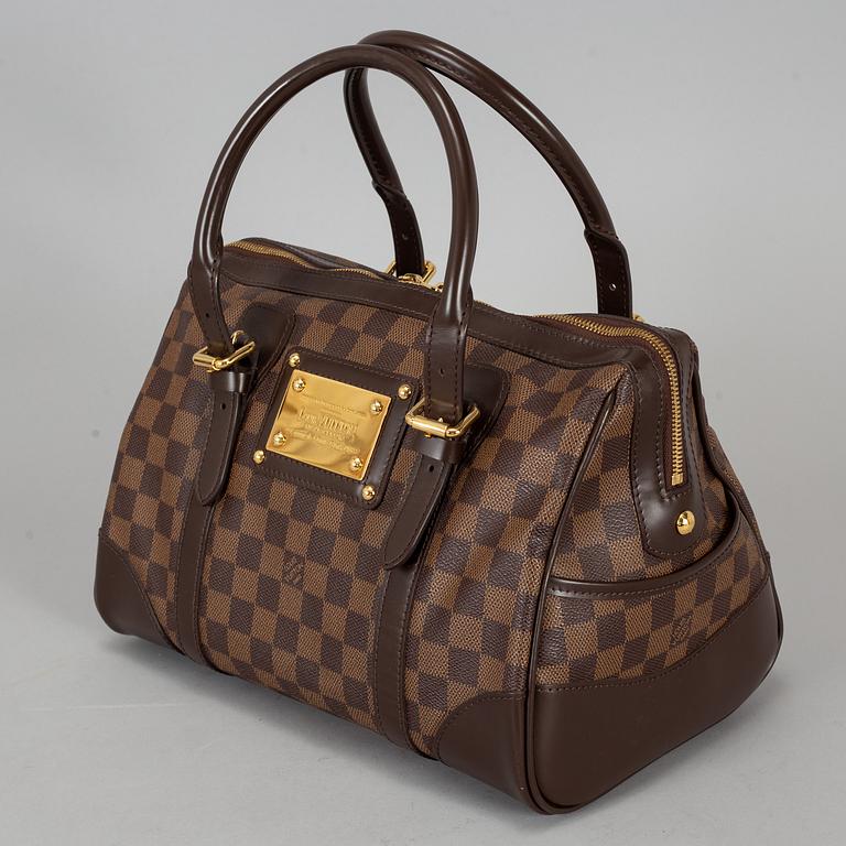LOUIS VUITTON, a Damier Ebene 'Berkeley' handbag.