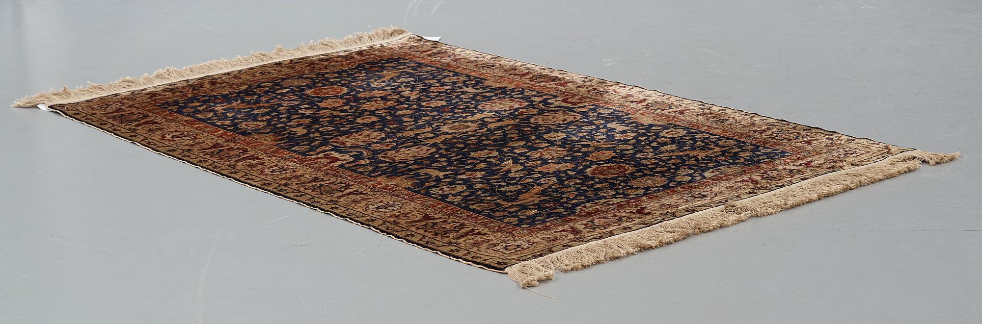 MATTA, antik/semiantik, silke Turkiet, sannolikt Kayseri, ca 178 x 121-124 cm.