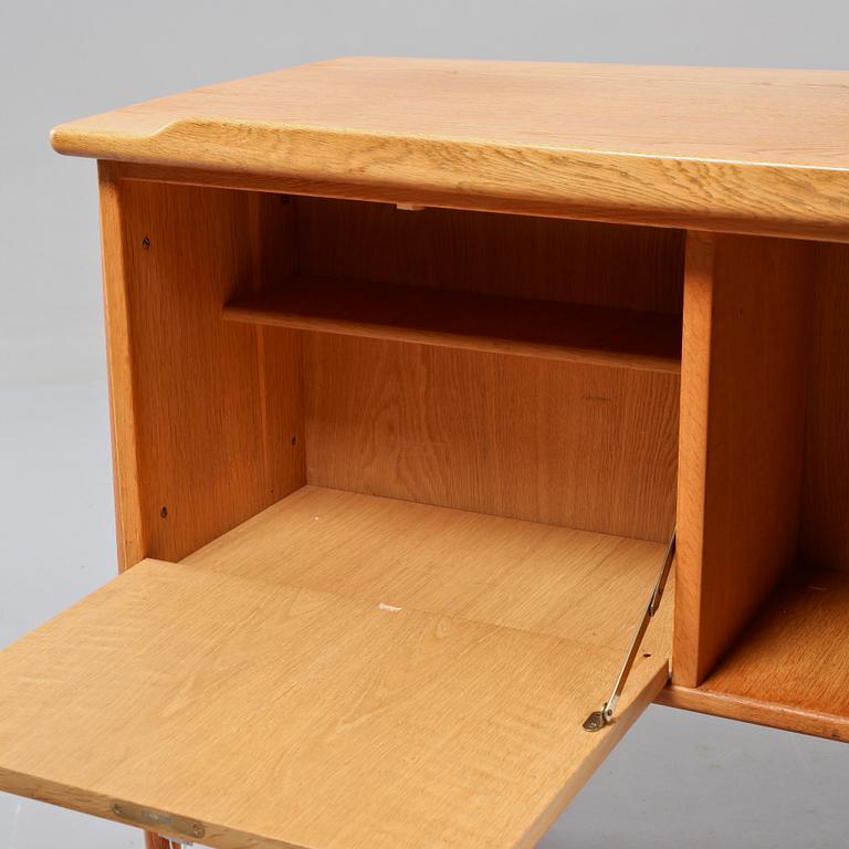 SKRIVBORD, Lelångs Möbelfabrik, Bengtsfors, 1960-tal.