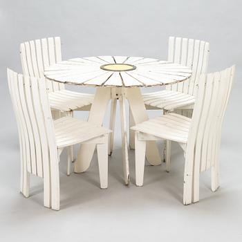 Alvar Aalto, A five-piece 1960'/1970's 'Aurinko' (Sun-series), garden furniture set for Artek.