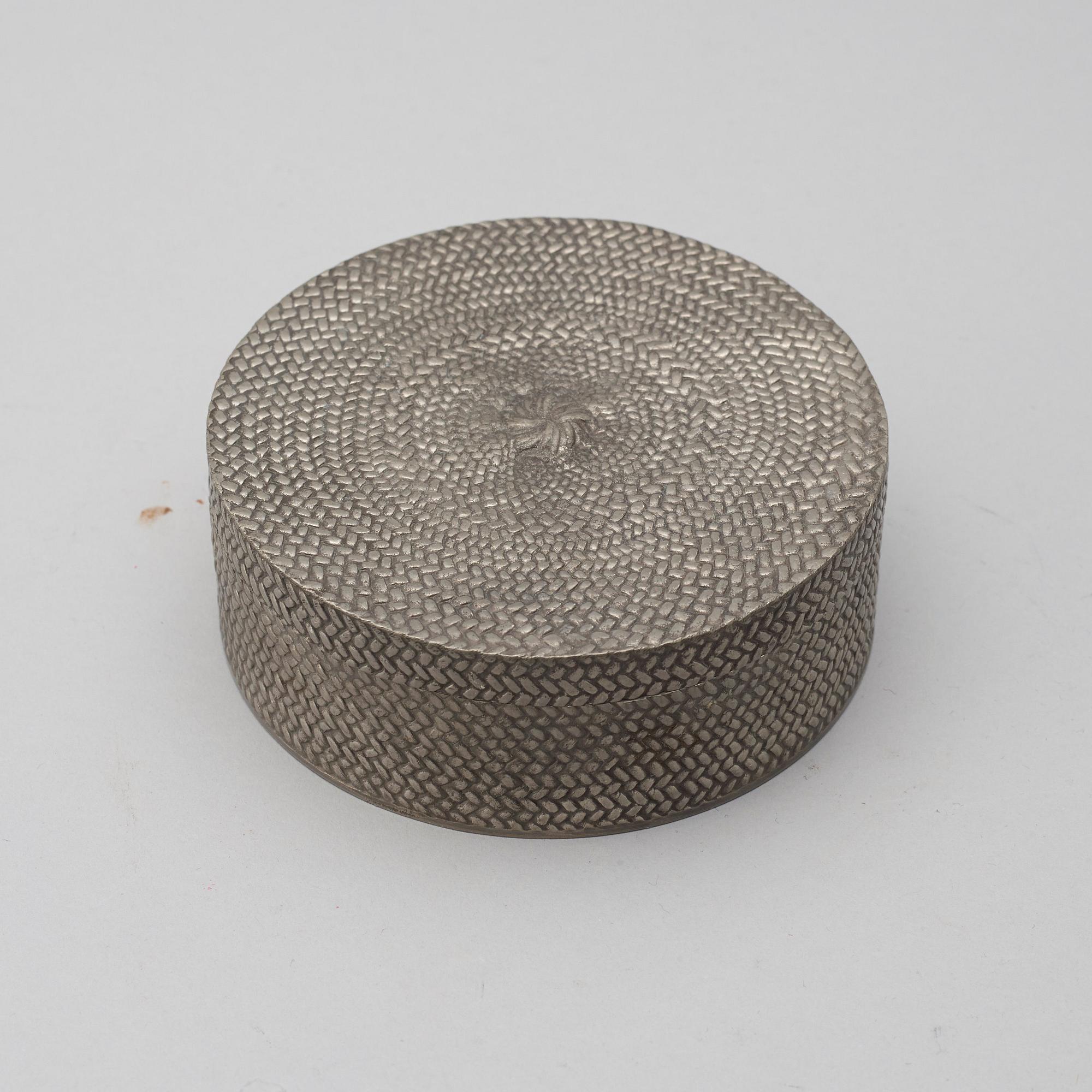 ESTRID ERICSON, ask med lock, Firma Svenskt Tenn, Stockholm 1950.