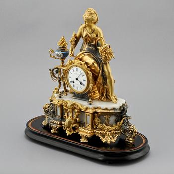 BORDSPENDYL, C.L Malmsjö, göteborg, Louis XVI-stil, omkring sekelskiftet 1800/1900.