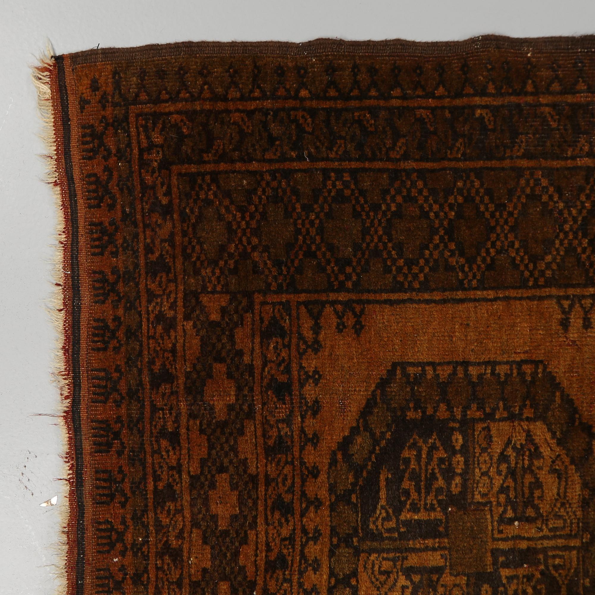 MATTA, guldafghan, semiantik, 190x169 cm.