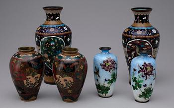 VASER, sex stycken, cloisonne. Japan, Meiji.