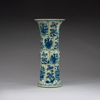 A blue and white gu-shaped vase, Qing dynasty Kangxi (1664-1722).