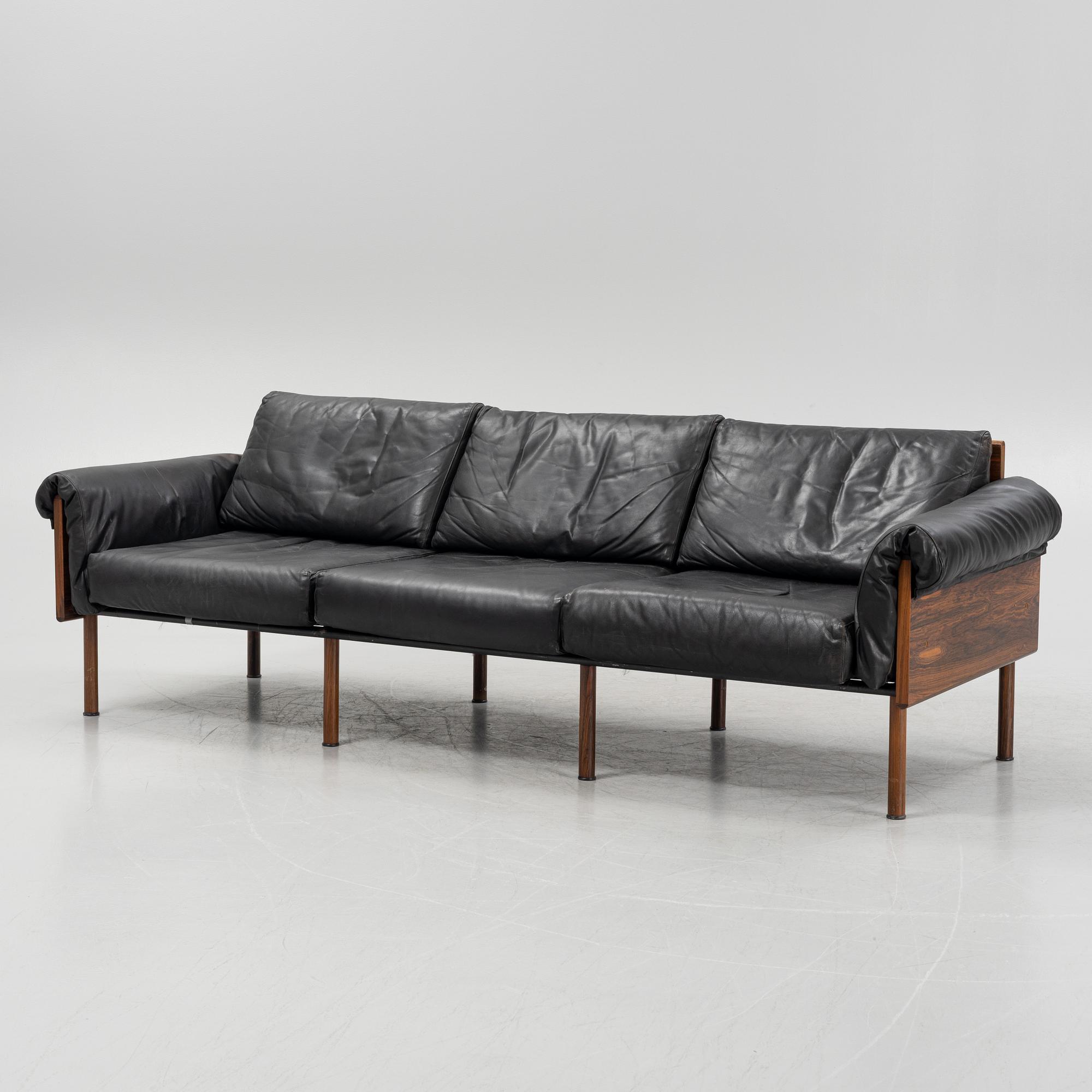 Yrjö Kukkapuro, a 1970s 'Ateljee' sofa for Haimi.