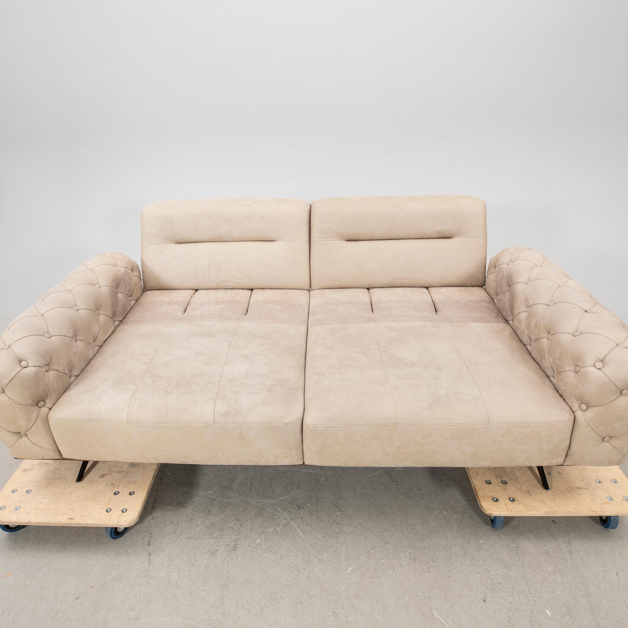 Sofa Saloni Gallardo 21st Century.