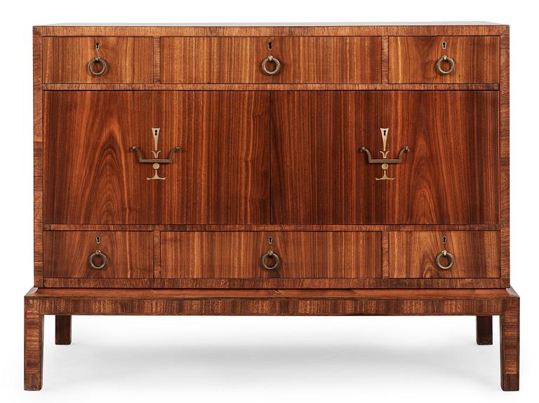 A chest of drawers attributed to Axel Einar Hjorth, executed by Hjalmar Wikström, Stockholm 1920's-30's.