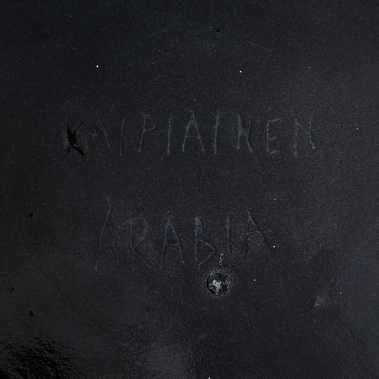 BIRGER KAIPIAINEN, a decorative plate signed Kaipiainen Arabia.