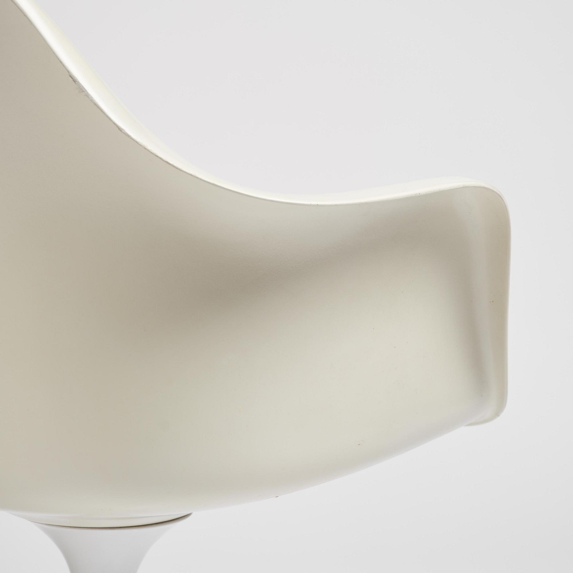 Eero Saarinen, stolar, fem stycken, "Tulip", Knoll International, 1960-70-tal.