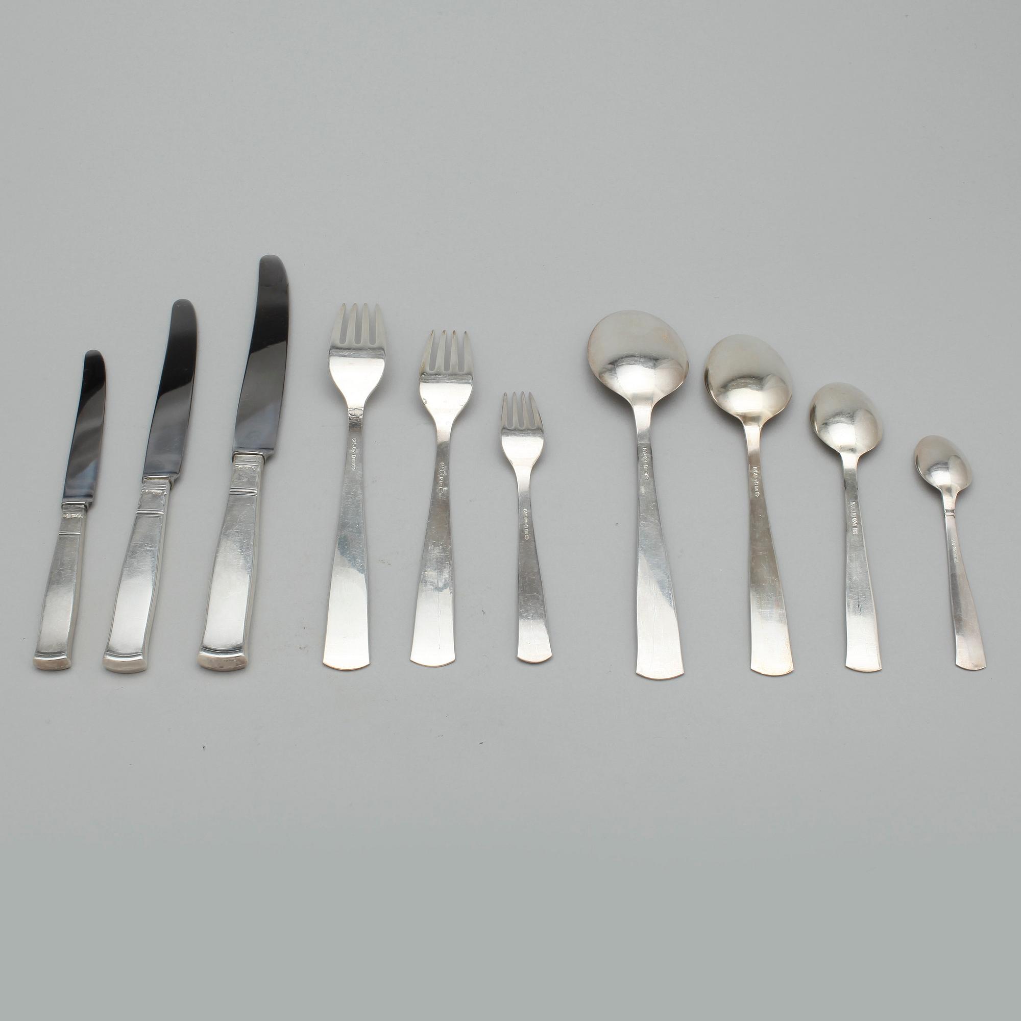 BESTICKSSERVIS, 130 delar, silver, "Rosenholm", GAB, Stockholm mestadels 1920-40 tal. 4466 gram (Tot vikt, inkl.knivar).