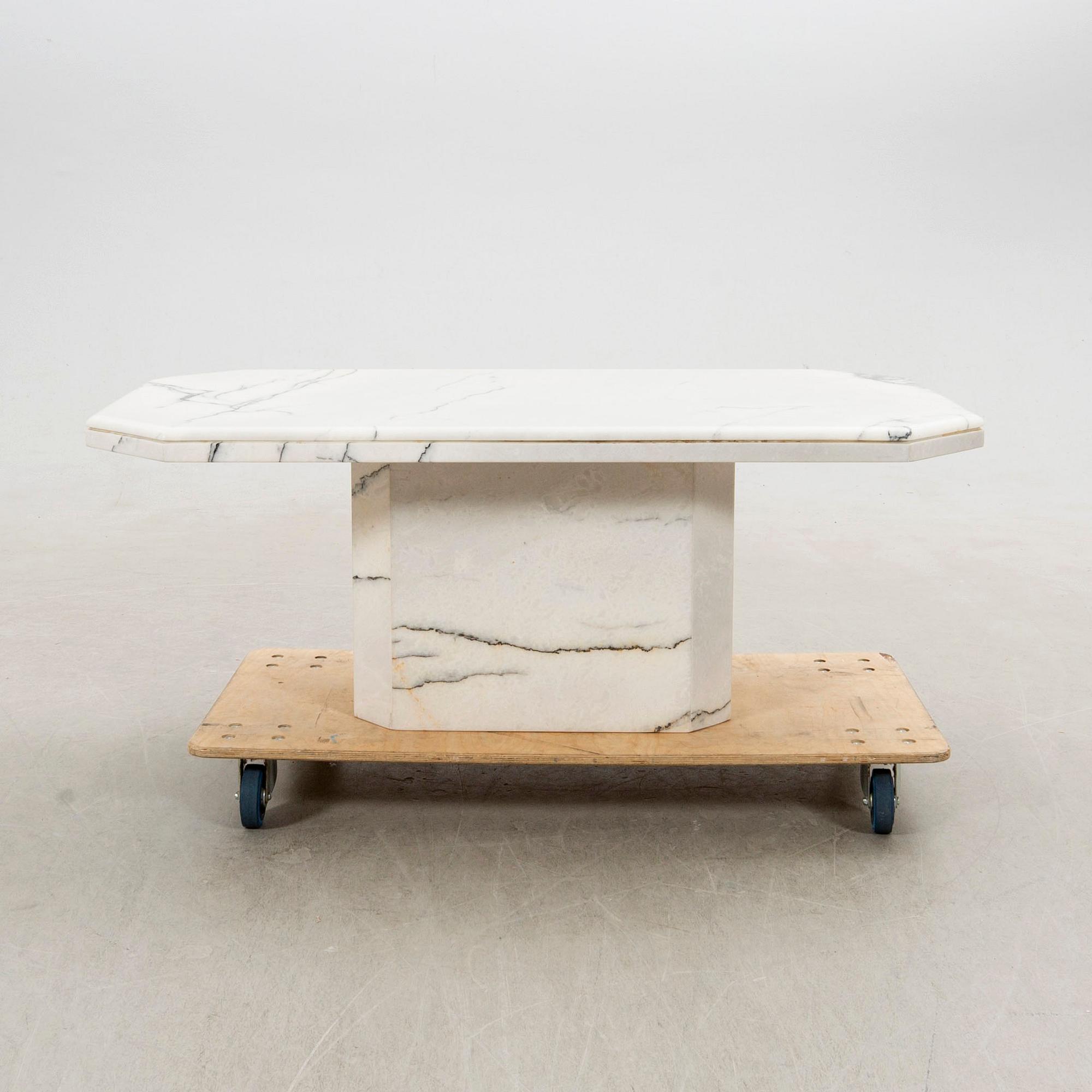 Soffbord, sent 1900-tal.