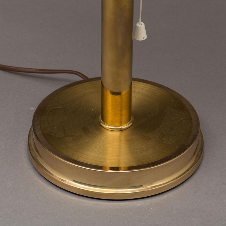BORDSLAMPA, 1900-talets andra hälft.