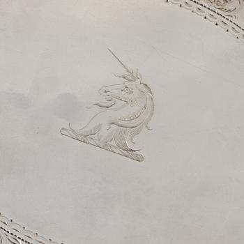 TEKANNA MED FAT, silver, Daniel Smith & Robert Sharp, London, 1784. Total vikt 609 g.