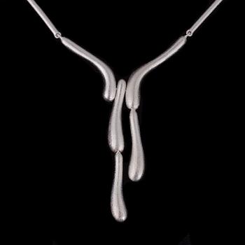 HALSSMYCKE, "Ice Drops" sterlingsilver, Chao-Hsien Kuo Lapponia 2010. Vikt 42 g.