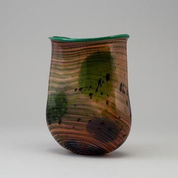 A graal vase by Gunnar Cyrén for Orrefors 1989.