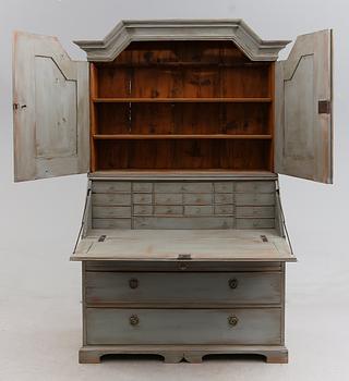 SKRIVSKÅP, sengustavianskt, omkring år 1800.