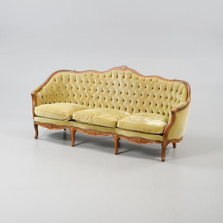 SOFFA, nyrokokostil, omkring 1900-talets mitt.