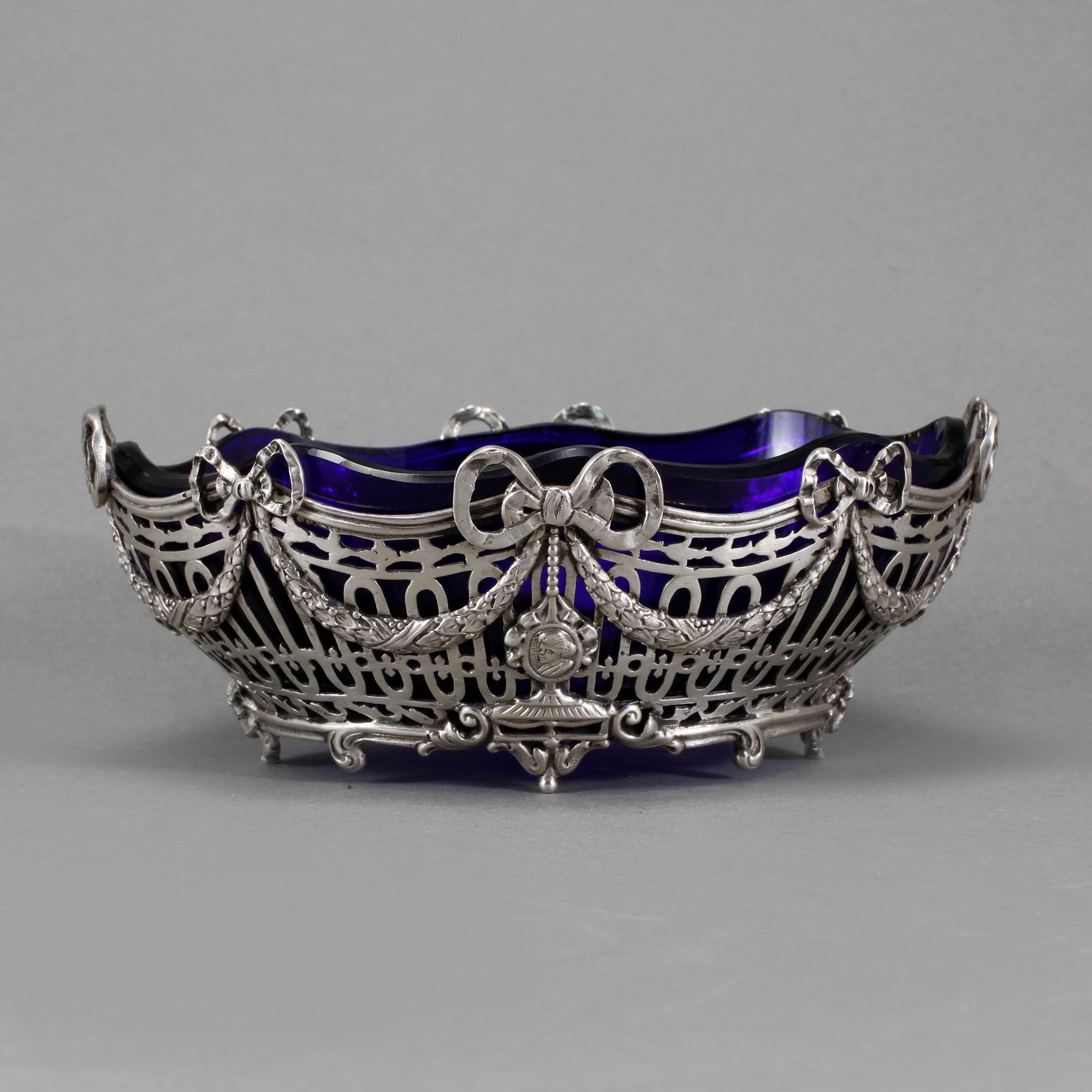 SKÅL, låghaltigt silver och glas, Tyskland, 1900-talets första hälft, vikt 225 g.