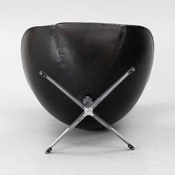 Arne Jacobsen, fåtölj, "Ägget", Fritz Hansen, Danmark, 1960-tal.