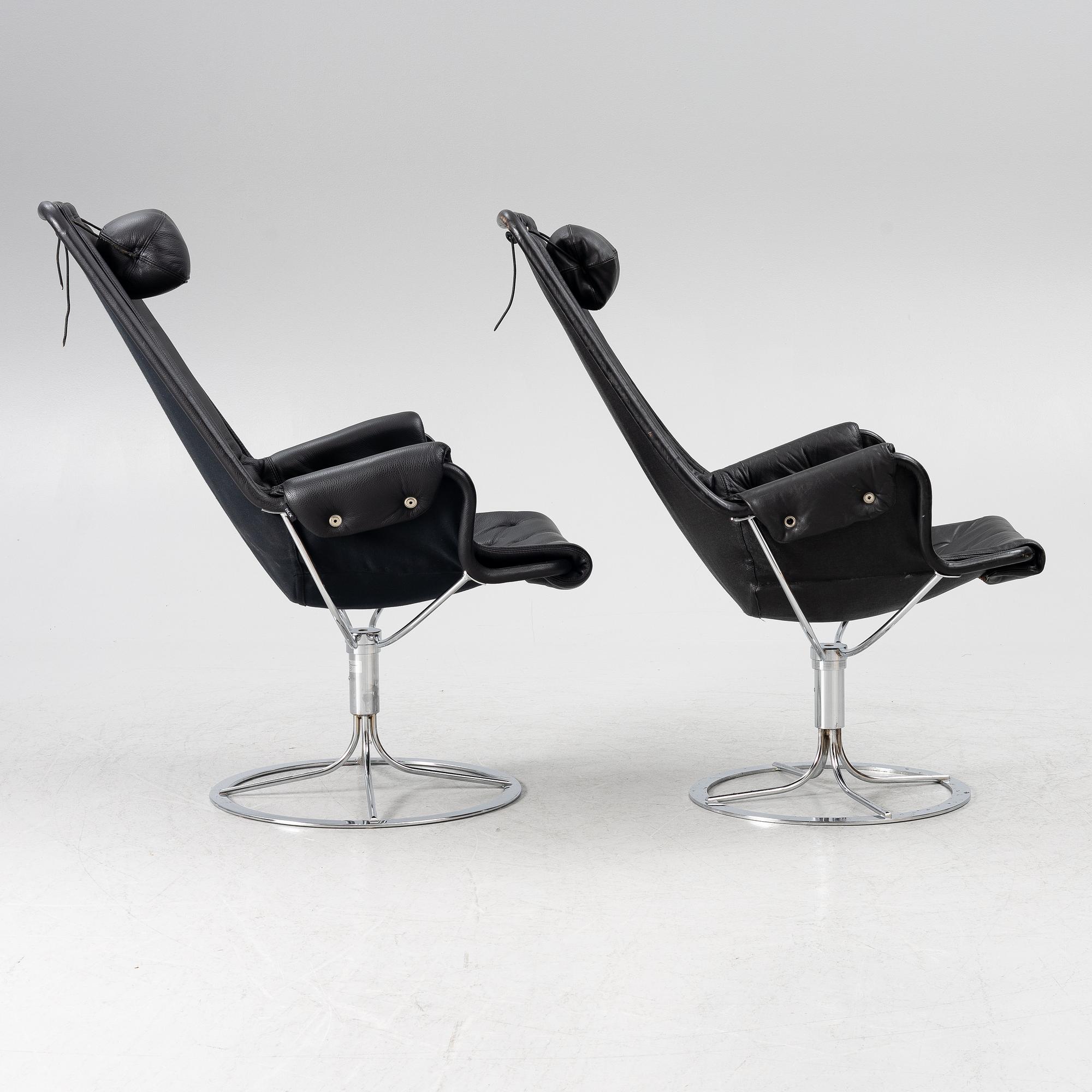 Bruno Mathsson, a pair of 'Jetson' swivel easy chairs, by Dux.