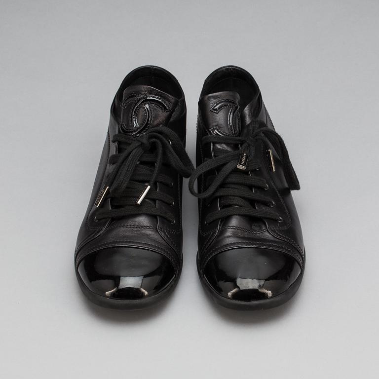 SKOR, Chanel.