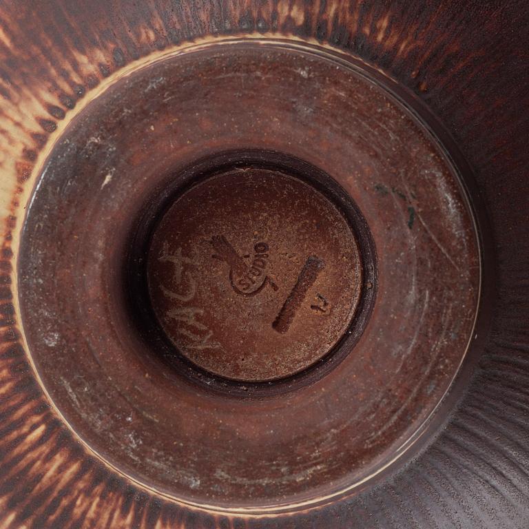 Wilhelm Kåge, a 'Farsta' stoneware bowl, Gustavsbergs studio, 1944.