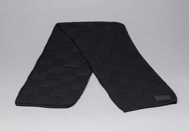 HALSDUK, Louis Vuitton.