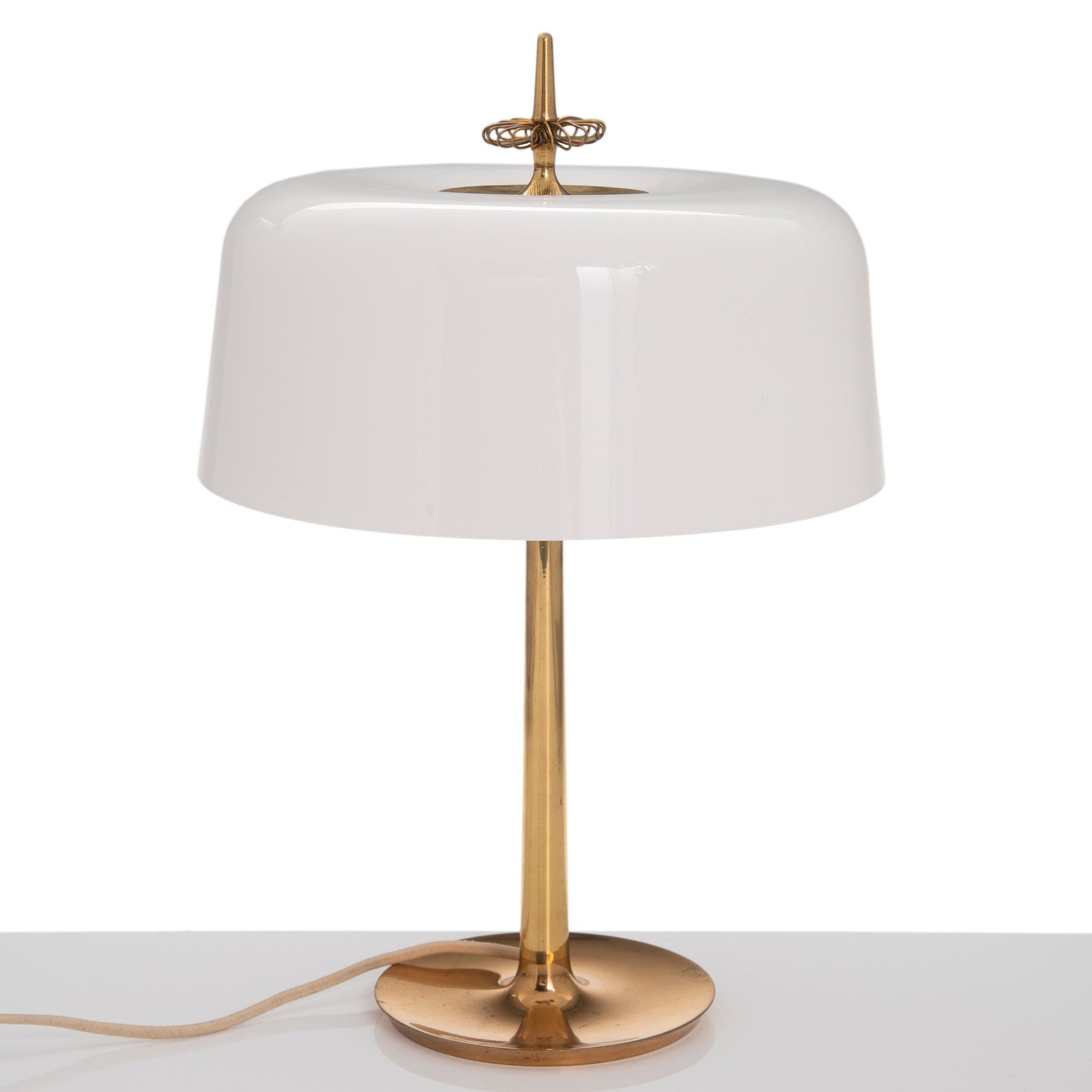 PAAVO TYNELL, a mid-20th-century' 9211' table lamp for Taito, Finland.