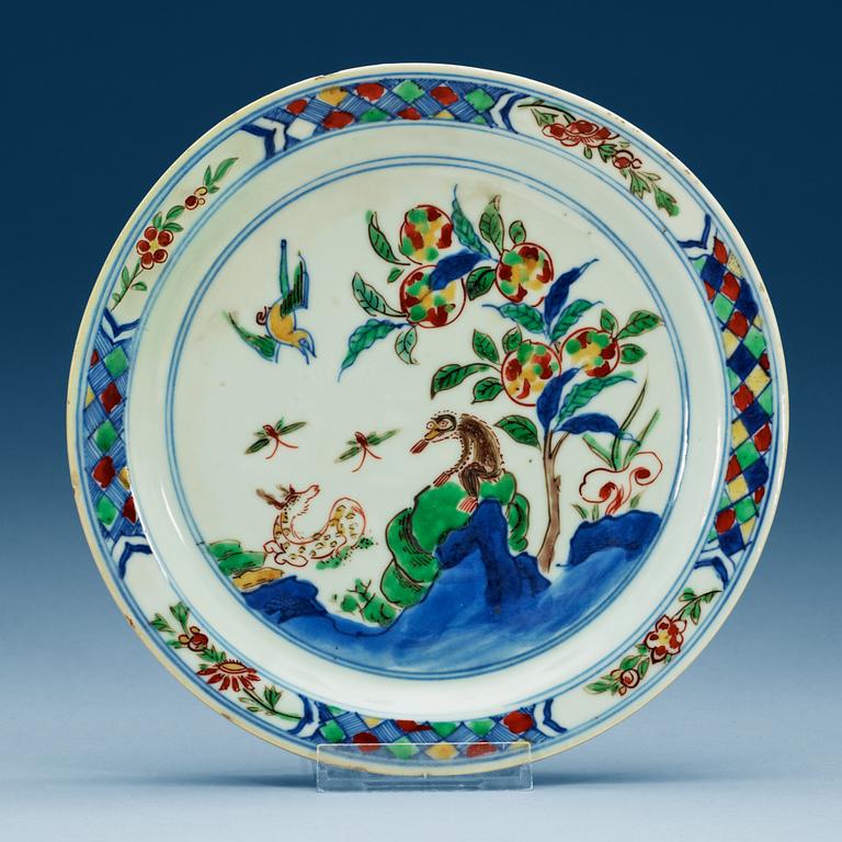 A blue and white and wucai dish, Ming dynasty, Tianqi (1621-27).