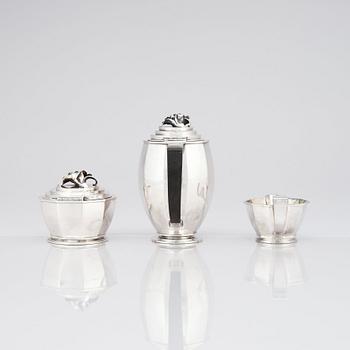 Atelier Borgila, kaffeservis, tre delar, Stockholm, 1947, gesällprov av K-E Löfman, sterling silver.
