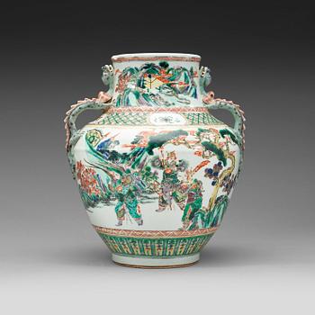 449. A famille verte vase, Qing dynasty, 19th Century.