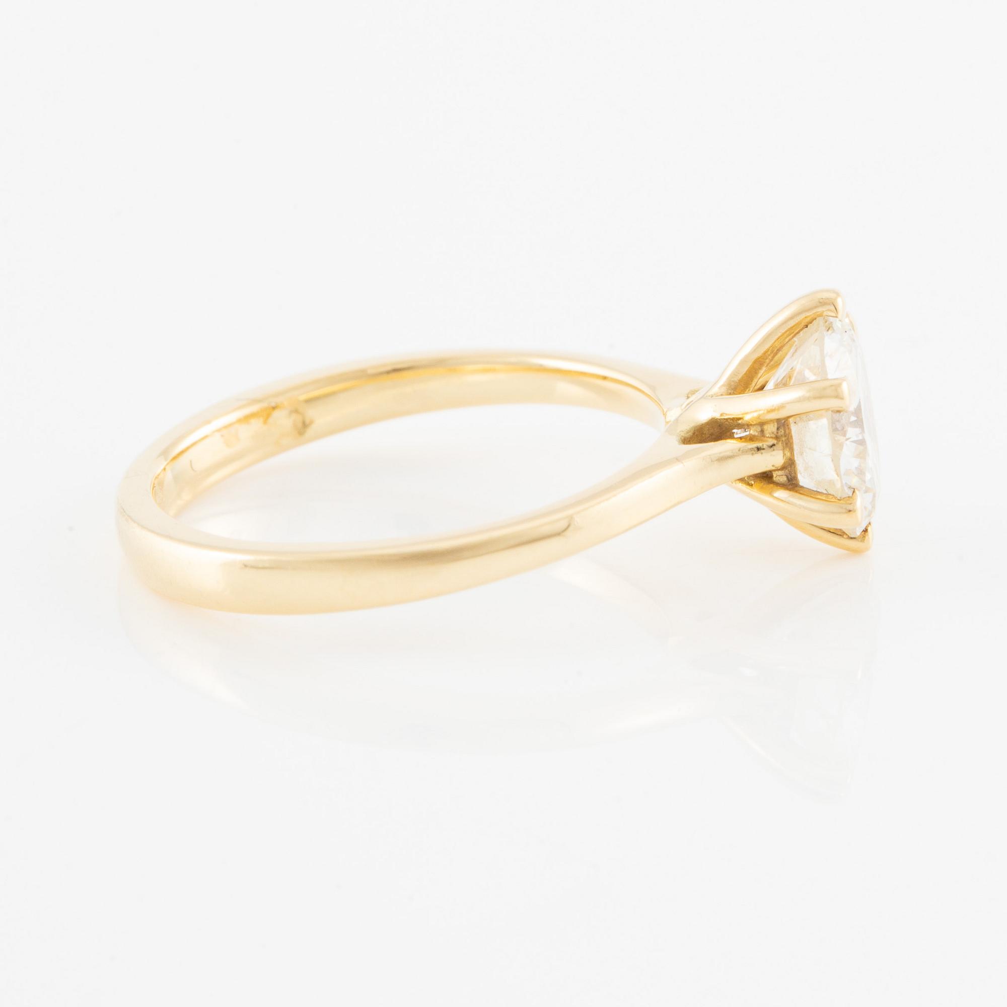 Ring, solitaire ring, 18K gold with brilliant-cut diamond.