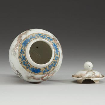Two cups with saucers and a teacaddy, Qing dynasty, Yongzheng (1723-35).
