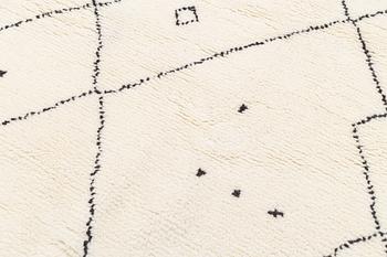 Matta, Marocko design, ca 300 x 200 cm.