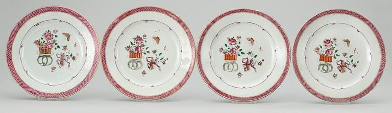 TALLRIKAR, 4 st, porslin. Qing dynastin. Qianlong (1736-95).