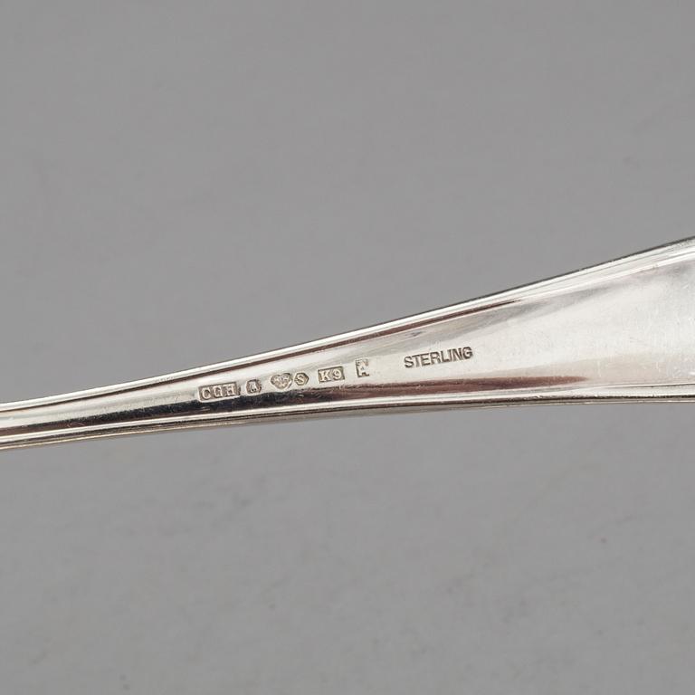 BESTICKSERVISDELAR, 85, silver, bland annat CG Hallberg. 1900-tal. Vikt exkl. stålblad ca 2264 g.