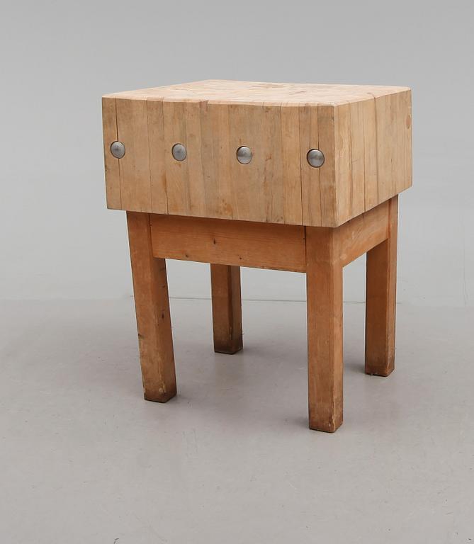 HUGGKUBBE/SLAKTBÄNK, 1900-tal.