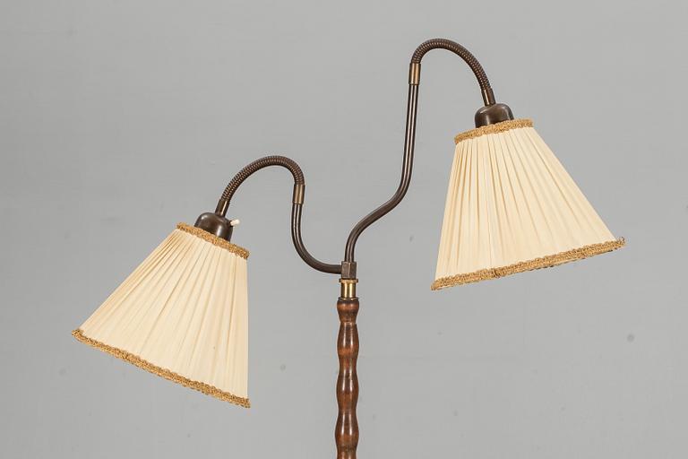 GOLVLAMPA, 1900-talets första hälft.