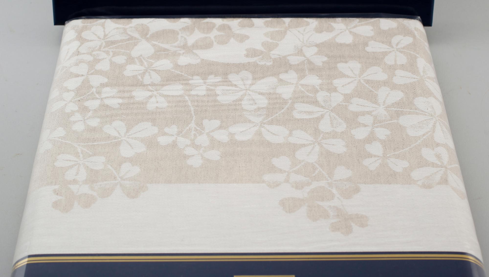 DUK, linnedamast, "Shamrock", Fergusons Irish Linen. 183 x 320 cm.