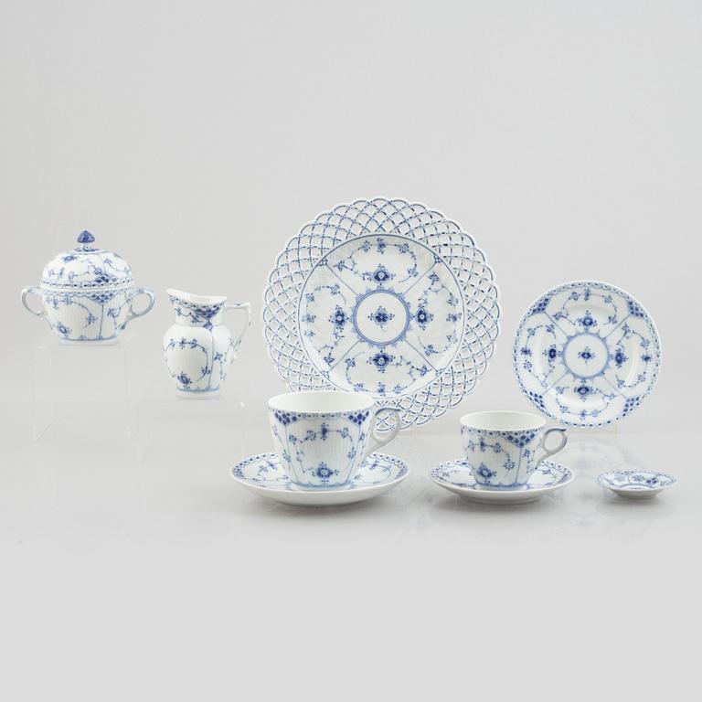 Royal Copenhagen, 27 pieces of a "Blue Fluted" porcelain service, Denmark.