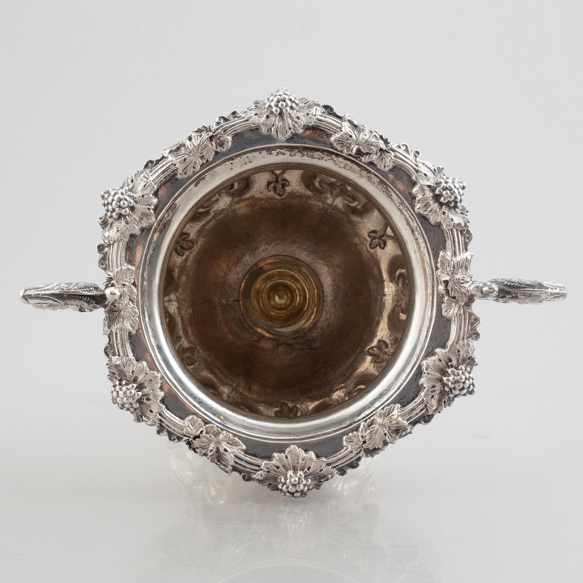 Petter Wigren, strösockerskålar med lock, ett par, silver, Malmö 1851.