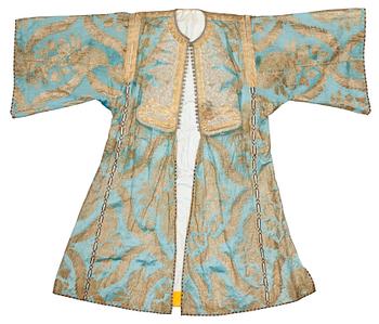 1187. A TURKISH ROBE/KAFTAN, silk. Height 130,5 cm. Around 1900.