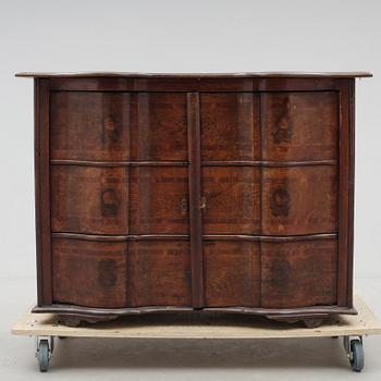 SIDEBOARD, senbarockstil, 1800-tal med äldre delar.