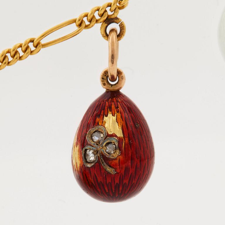 FABERGÉ, HALSKEDJA MED 9 MINIATYRPÅSKÄGG, guld, emalj MM, OLIKA VERKMÄSTARE S:T PETERSBURG 1899-1908.