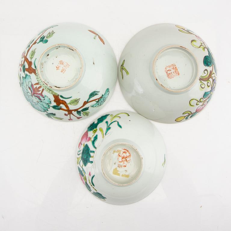 A set of three Chinese porcelain bowls 20th century.